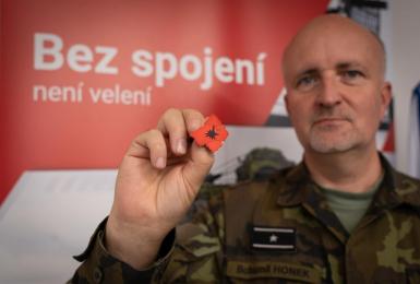 Spojaři pořádají sbírku pro válečné veterány v rámci akce „Vlčí máky“